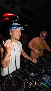 SIDEPIECE live on tour